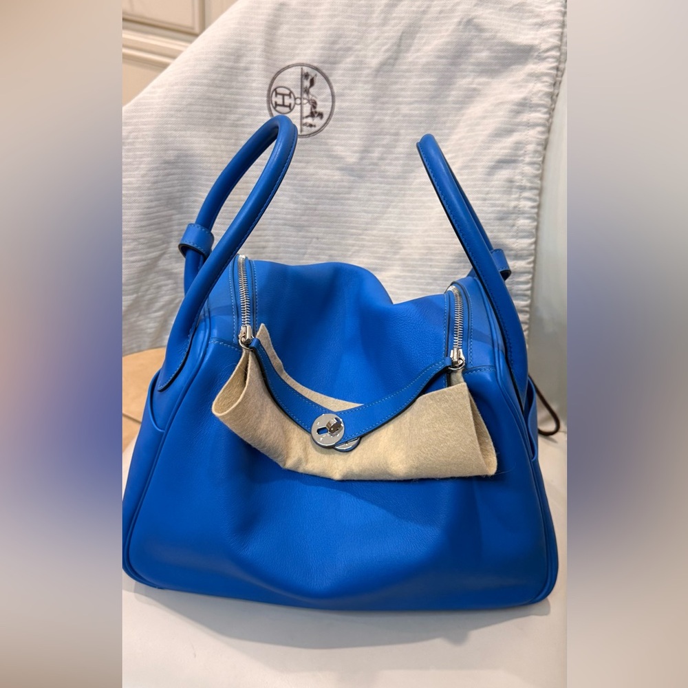 Hermes swift Lindy 34 Blue hydra T stamp with dust bag, box and receipt